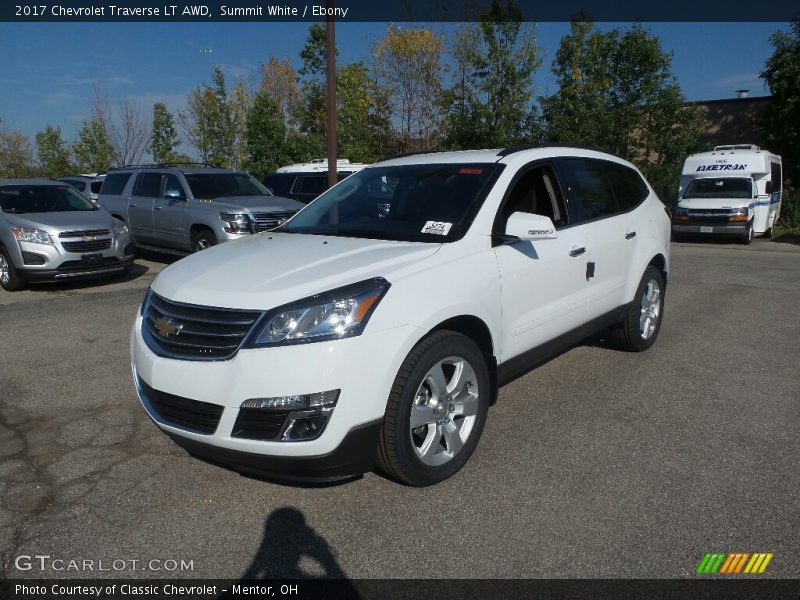 Summit White / Ebony 2017 Chevrolet Traverse LT AWD
