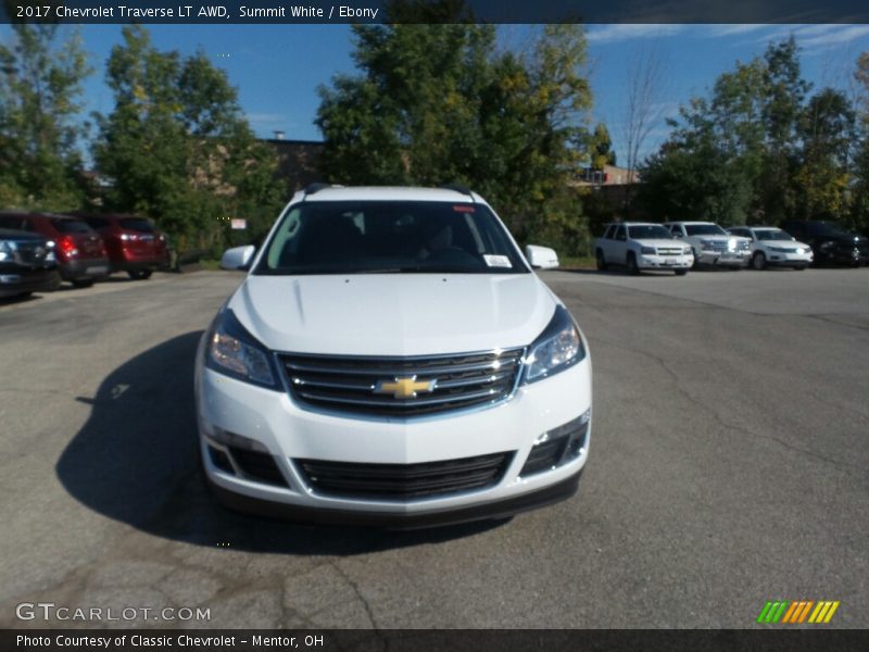 Summit White / Ebony 2017 Chevrolet Traverse LT AWD