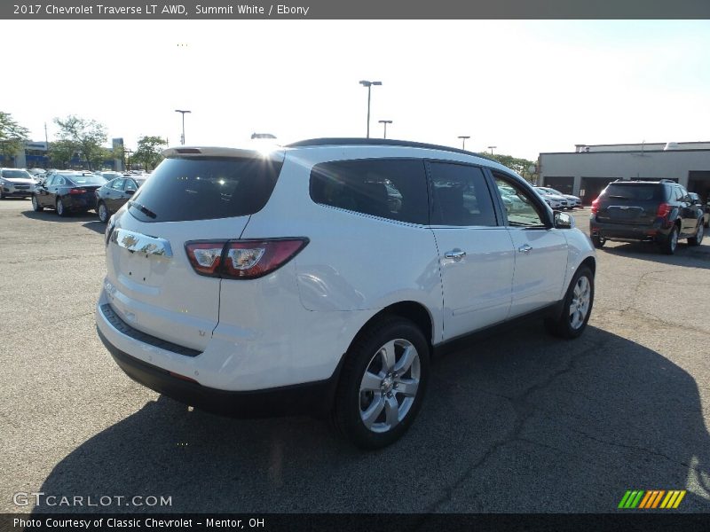 Summit White / Ebony 2017 Chevrolet Traverse LT AWD