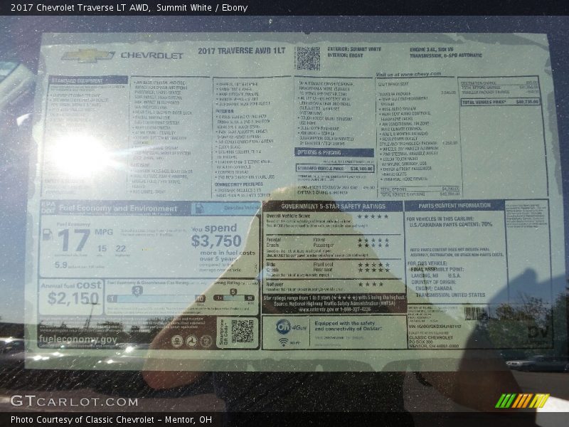 Summit White / Ebony 2017 Chevrolet Traverse LT AWD