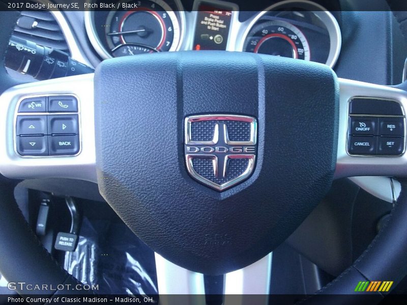 Pitch Black / Black 2017 Dodge Journey SE