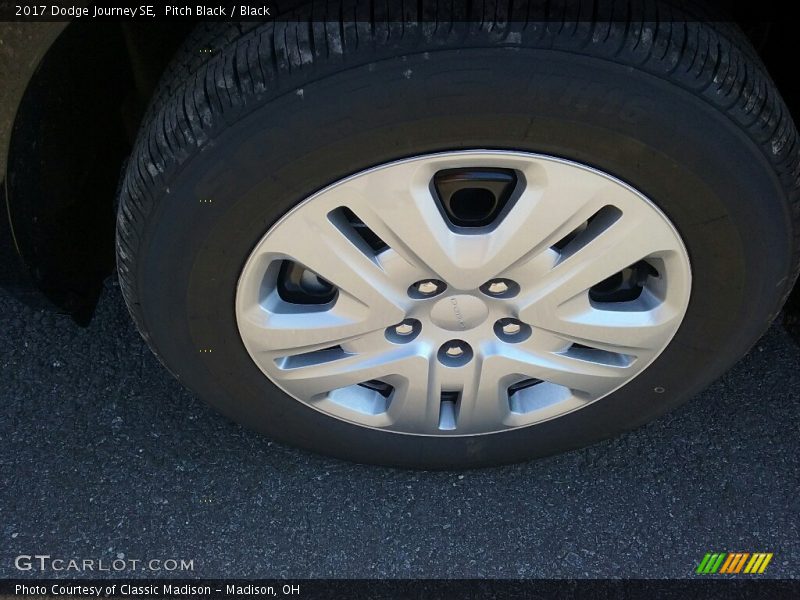 Pitch Black / Black 2017 Dodge Journey SE