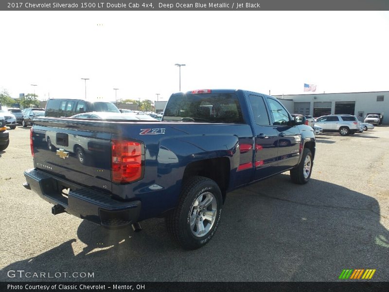 Deep Ocean Blue Metallic / Jet Black 2017 Chevrolet Silverado 1500 LT Double Cab 4x4