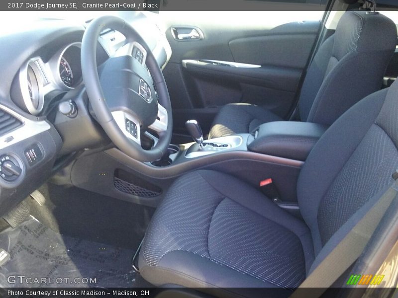 Granite Pearl-Coat / Black 2017 Dodge Journey SE