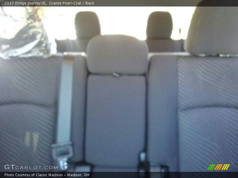 Granite Pearl-Coat / Black 2017 Dodge Journey SE