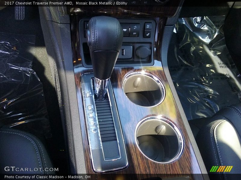 Mosaic Black Metallic / Ebony 2017 Chevrolet Traverse Premier AWD