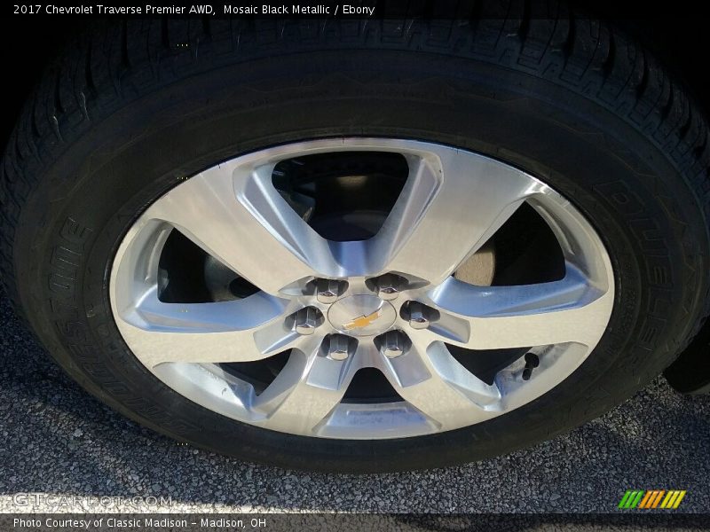 Mosaic Black Metallic / Ebony 2017 Chevrolet Traverse Premier AWD