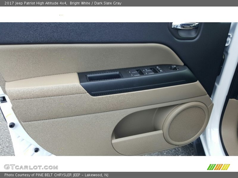 Bright White / Dark Slate Gray 2017 Jeep Patriot High Altitude 4x4