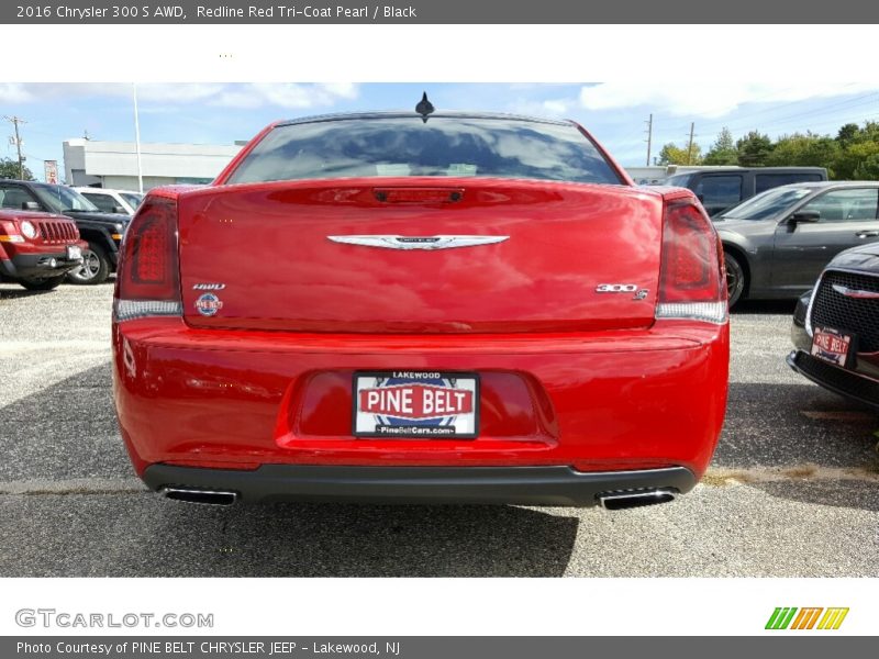 Redline Red Tri-Coat Pearl / Black 2016 Chrysler 300 S AWD