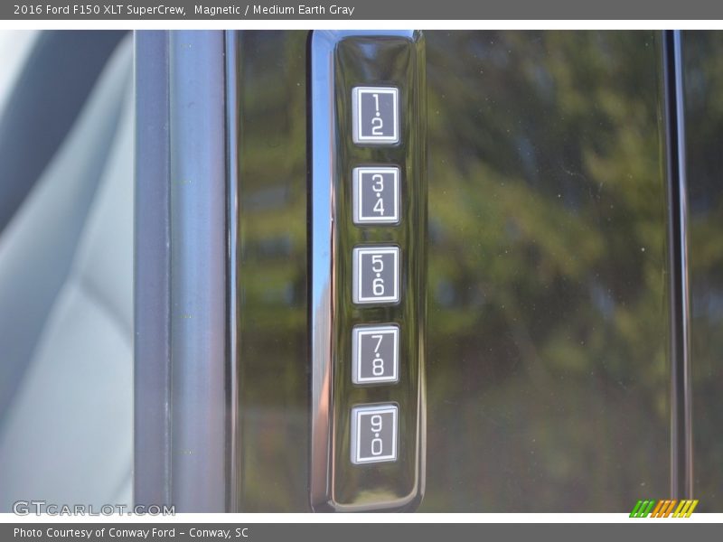 Magnetic / Medium Earth Gray 2016 Ford F150 XLT SuperCrew