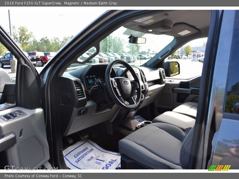 Magnetic / Medium Earth Gray 2016 Ford F150 XLT SuperCrew