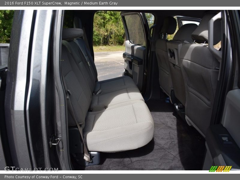 Magnetic / Medium Earth Gray 2016 Ford F150 XLT SuperCrew