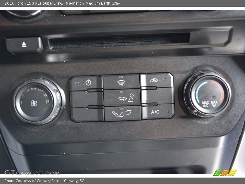 Magnetic / Medium Earth Gray 2016 Ford F150 XLT SuperCrew