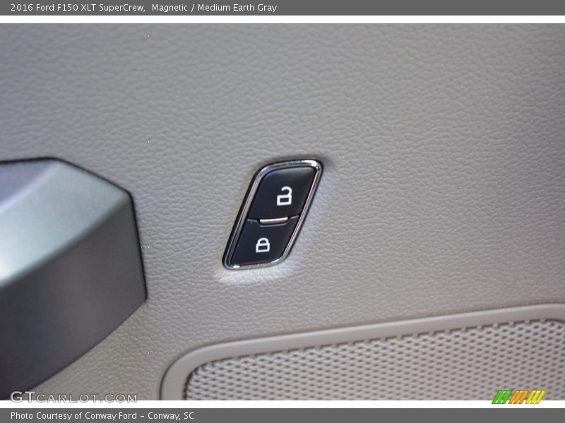 Magnetic / Medium Earth Gray 2016 Ford F150 XLT SuperCrew