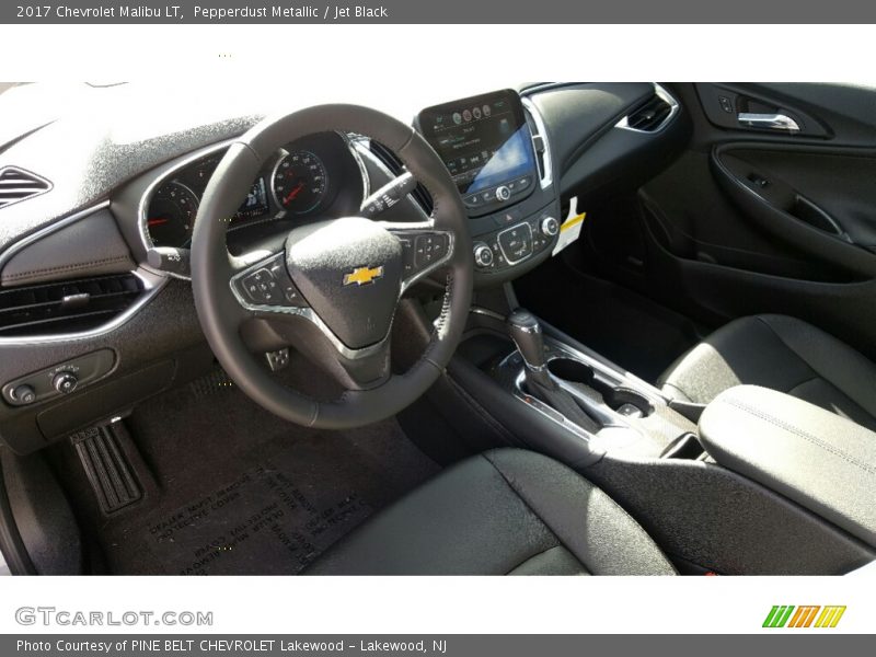 Pepperdust Metallic / Jet Black 2017 Chevrolet Malibu LT