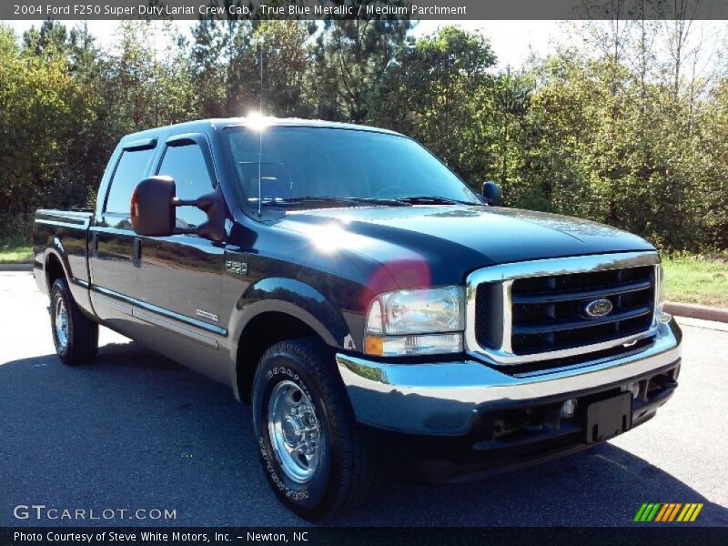 True Blue Metallic / Medium Parchment 2004 Ford F250 Super Duty Lariat Crew Cab