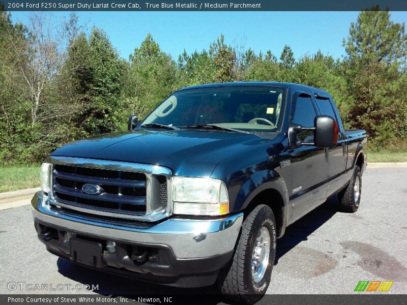 True Blue Metallic / Medium Parchment 2004 Ford F250 Super Duty Lariat Crew Cab