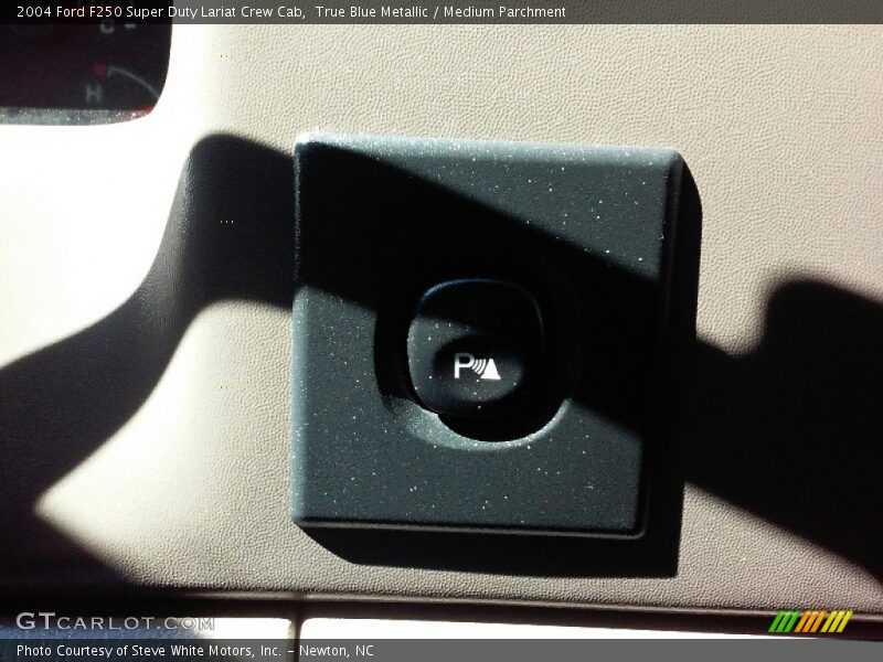 True Blue Metallic / Medium Parchment 2004 Ford F250 Super Duty Lariat Crew Cab