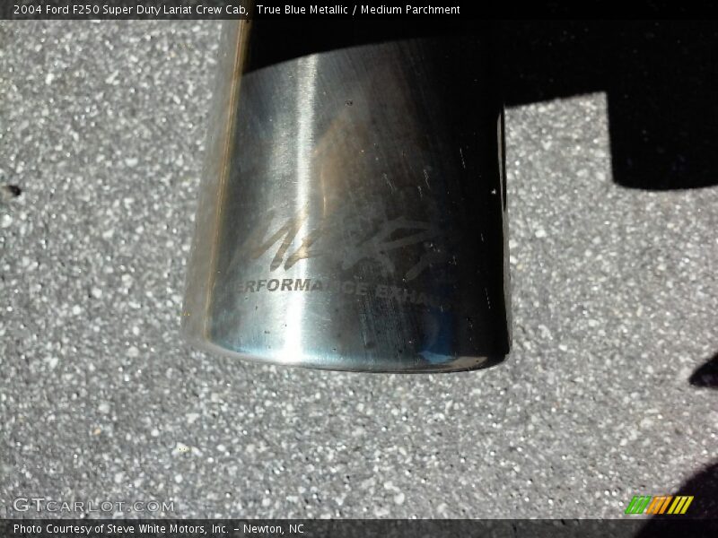 True Blue Metallic / Medium Parchment 2004 Ford F250 Super Duty Lariat Crew Cab