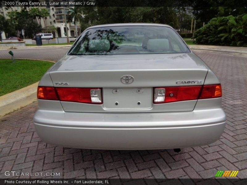 Lunar Mist Metallic / Gray 2000 Toyota Camry LE