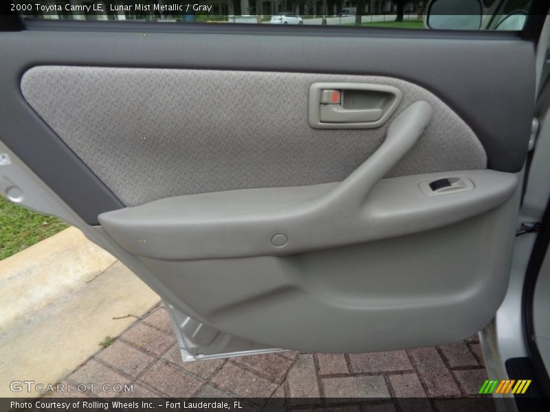 Lunar Mist Metallic / Gray 2000 Toyota Camry LE