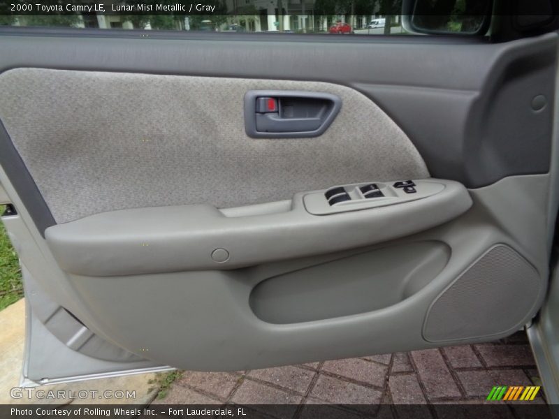 Lunar Mist Metallic / Gray 2000 Toyota Camry LE