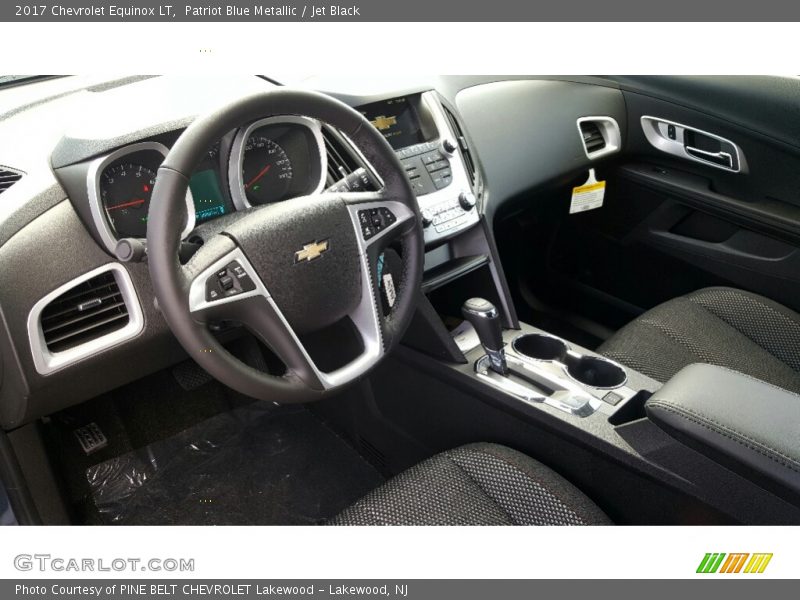 Patriot Blue Metallic / Jet Black 2017 Chevrolet Equinox LT