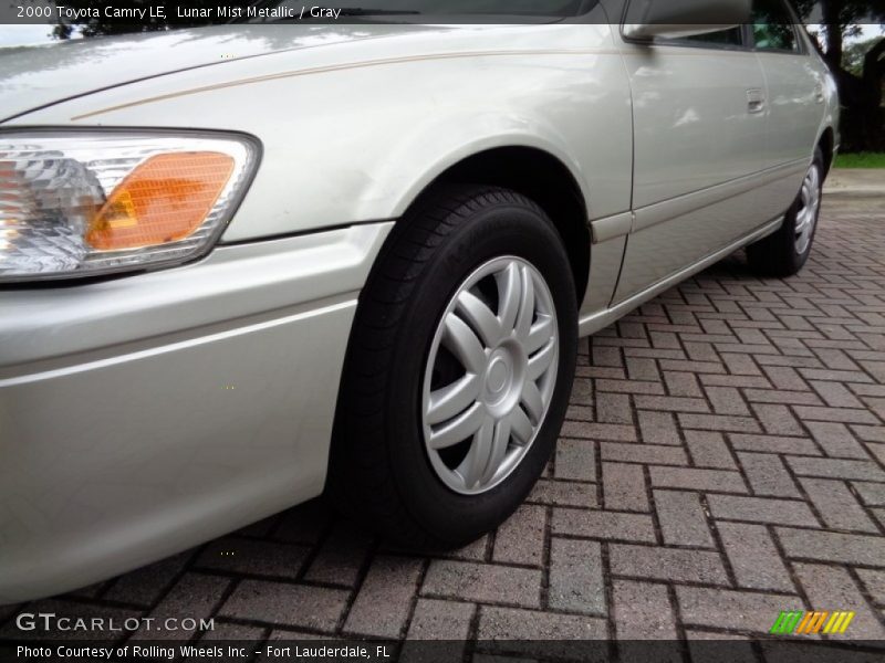Lunar Mist Metallic / Gray 2000 Toyota Camry LE