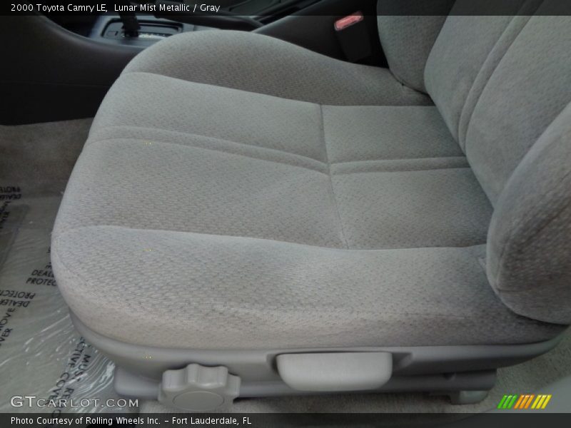 Lunar Mist Metallic / Gray 2000 Toyota Camry LE
