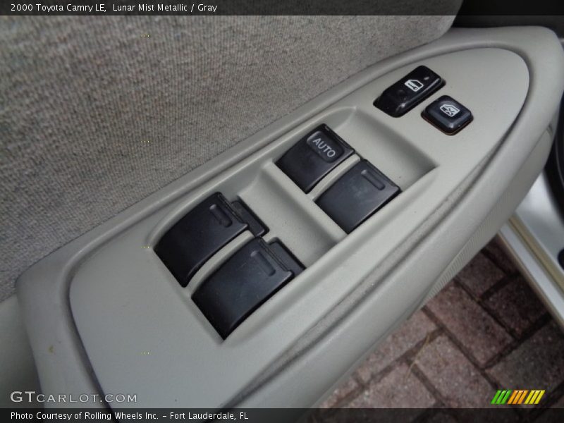 Lunar Mist Metallic / Gray 2000 Toyota Camry LE