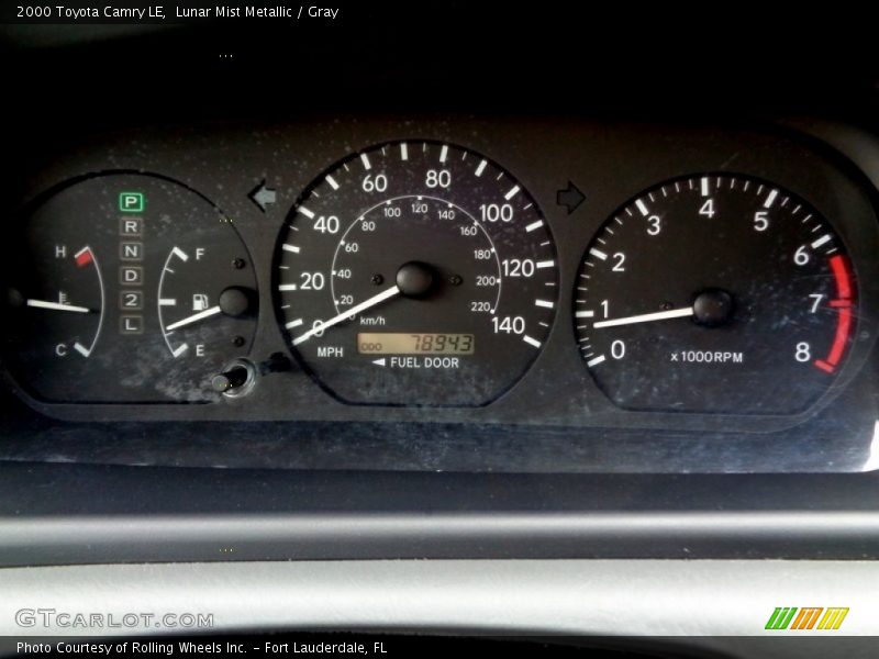 Lunar Mist Metallic / Gray 2000 Toyota Camry LE