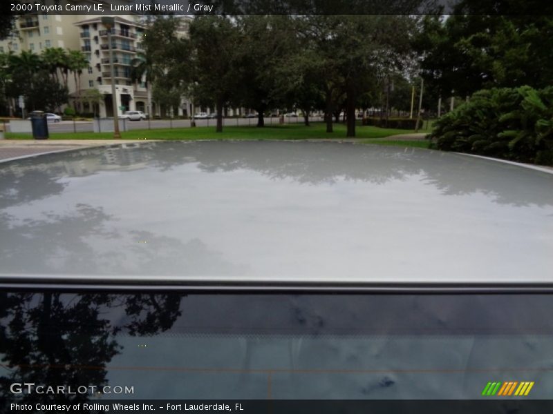 Lunar Mist Metallic / Gray 2000 Toyota Camry LE