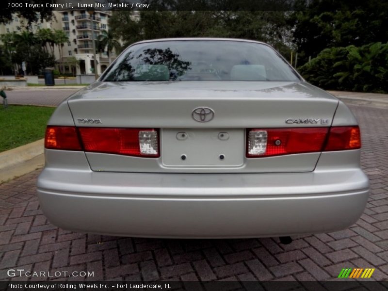 Lunar Mist Metallic / Gray 2000 Toyota Camry LE