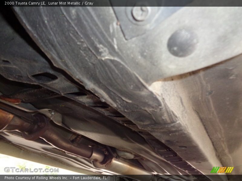 Lunar Mist Metallic / Gray 2000 Toyota Camry LE