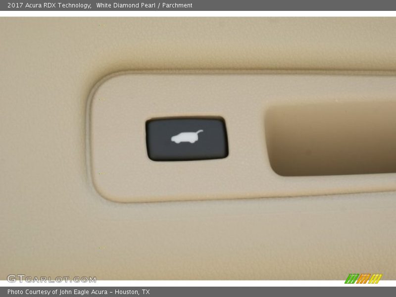 White Diamond Pearl / Parchment 2017 Acura RDX Technology