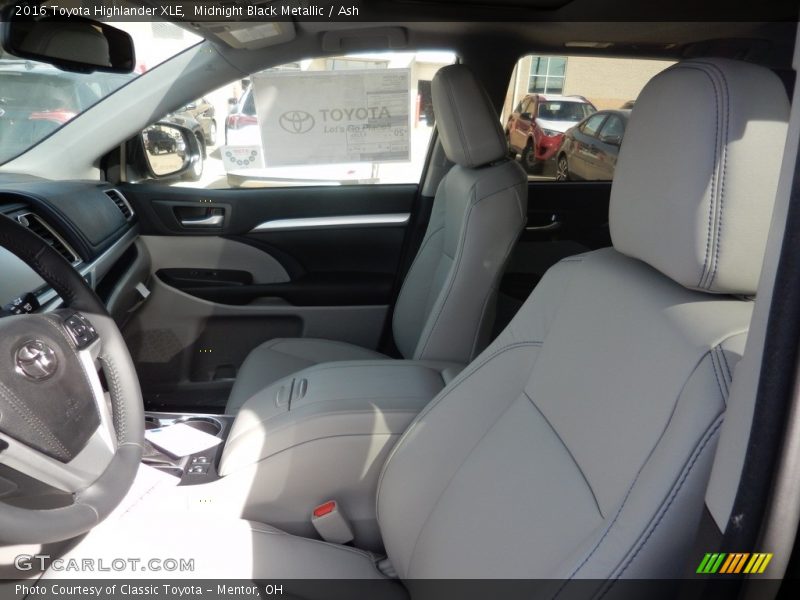 Midnight Black Metallic / Ash 2016 Toyota Highlander XLE