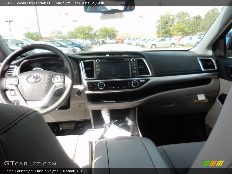 Midnight Black Metallic / Ash 2016 Toyota Highlander XLE