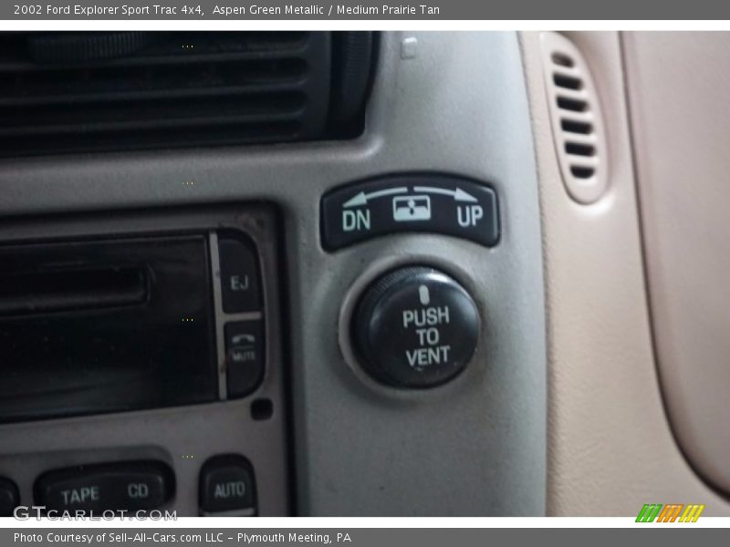 Aspen Green Metallic / Medium Prairie Tan 2002 Ford Explorer Sport Trac 4x4