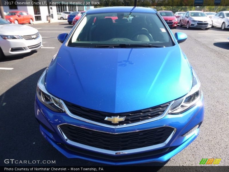 Kinetic Blue Metallic / Jet Black 2017 Chevrolet Cruze LT