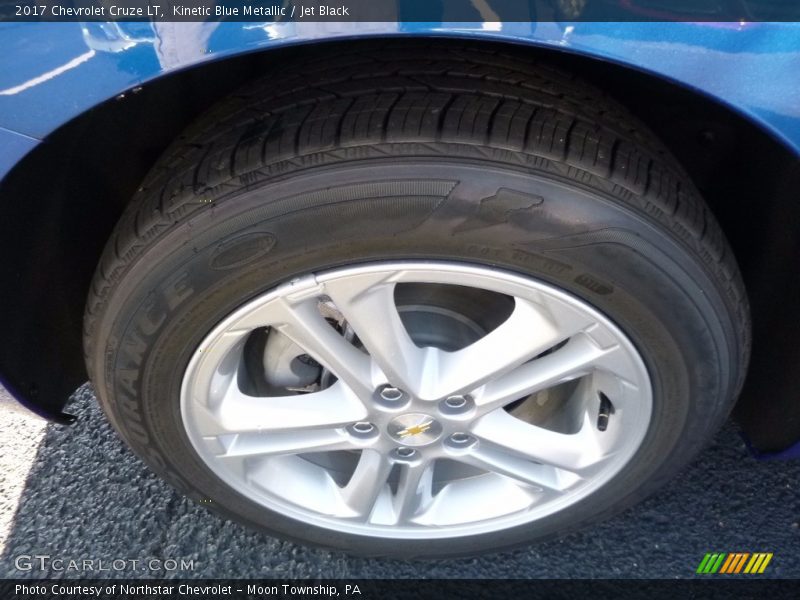 Kinetic Blue Metallic / Jet Black 2017 Chevrolet Cruze LT
