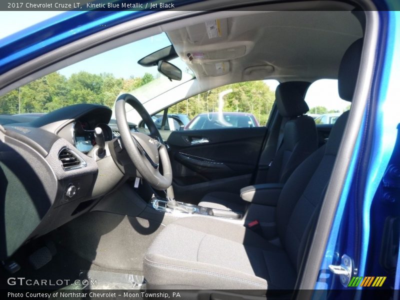 Kinetic Blue Metallic / Jet Black 2017 Chevrolet Cruze LT