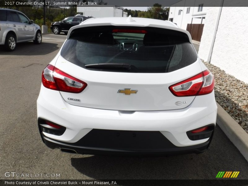 Summit White / Jet Black 2017 Chevrolet Cruze LT