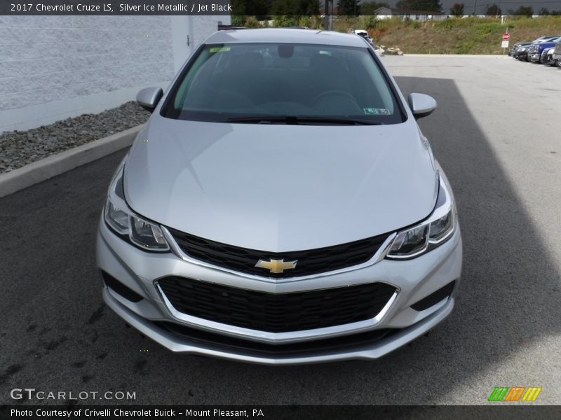 Silver Ice Metallic / Jet Black 2017 Chevrolet Cruze LS