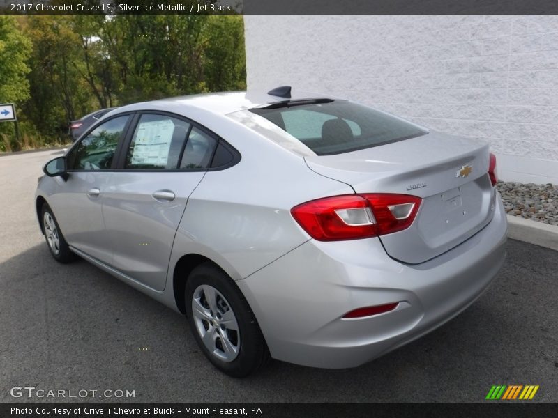 Silver Ice Metallic / Jet Black 2017 Chevrolet Cruze LS