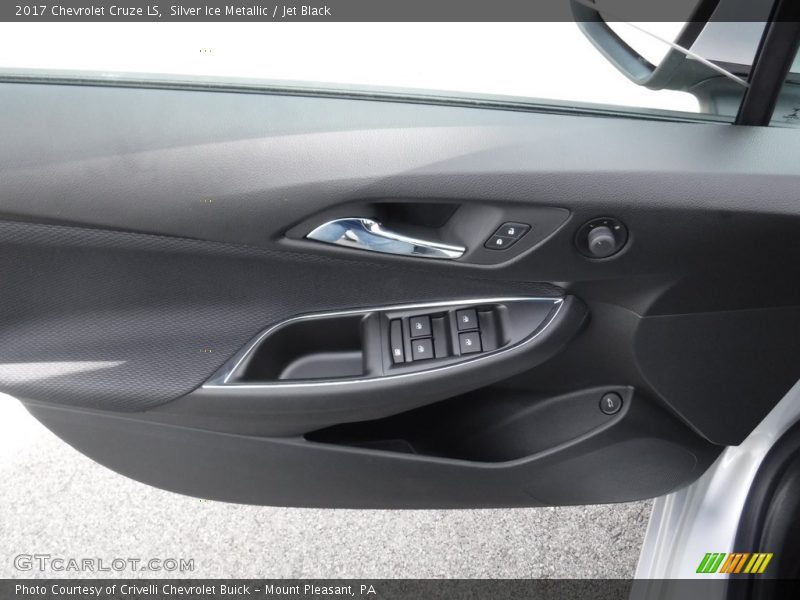 Silver Ice Metallic / Jet Black 2017 Chevrolet Cruze LS