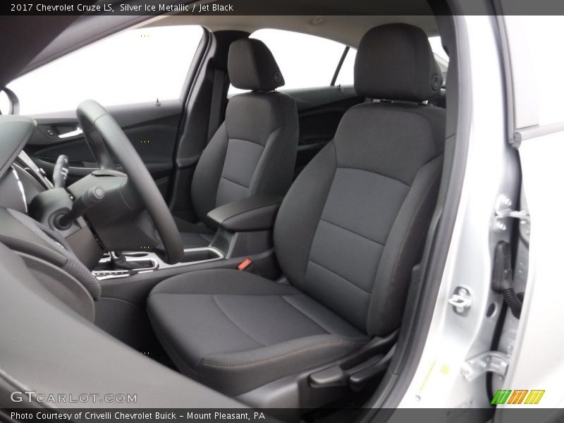 Silver Ice Metallic / Jet Black 2017 Chevrolet Cruze LS