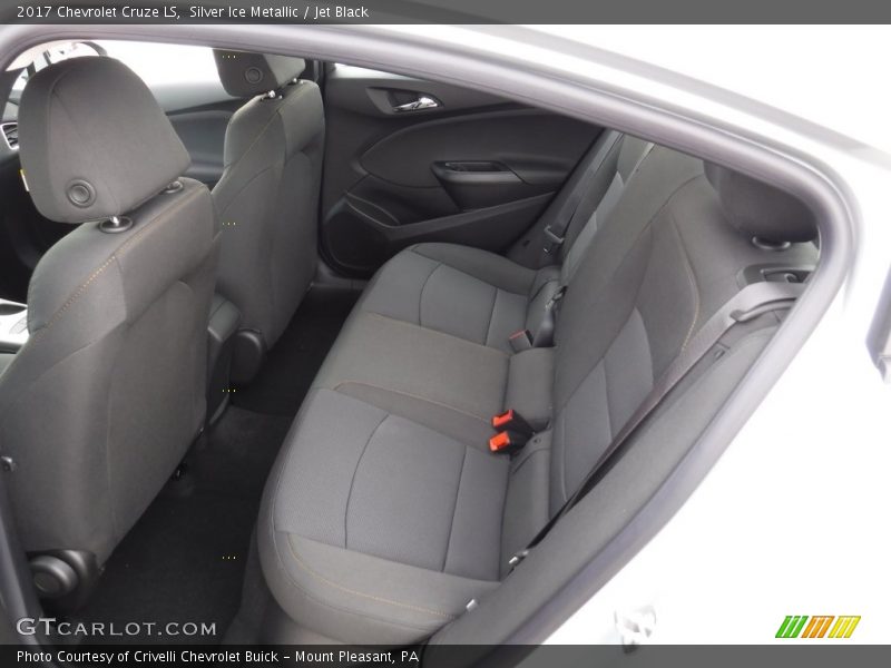 Silver Ice Metallic / Jet Black 2017 Chevrolet Cruze LS