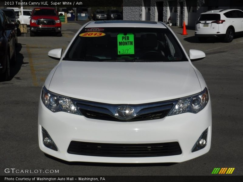 Super White / Ash 2013 Toyota Camry XLE