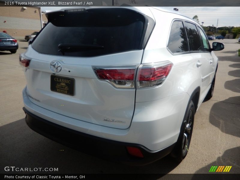 Blizzard Pearl / Ash 2016 Toyota Highlander XLE