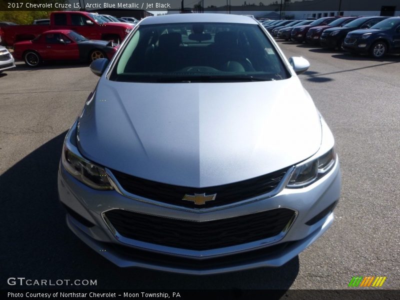 Arctic Blue Metallic / Jet Black 2017 Chevrolet Cruze LS